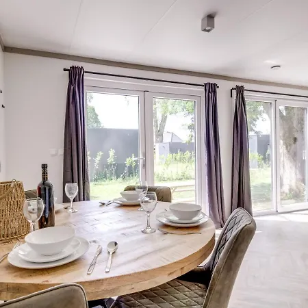 Cube Voor Vier Personen In Holiday home