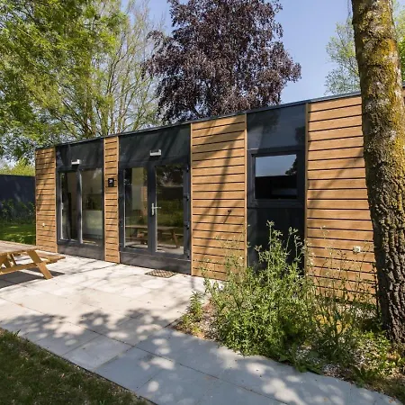 Holiday home Cube Voor Vier Personen In Zennewijnen