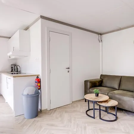 Cube Voor Vier Personen In Zennewijnen