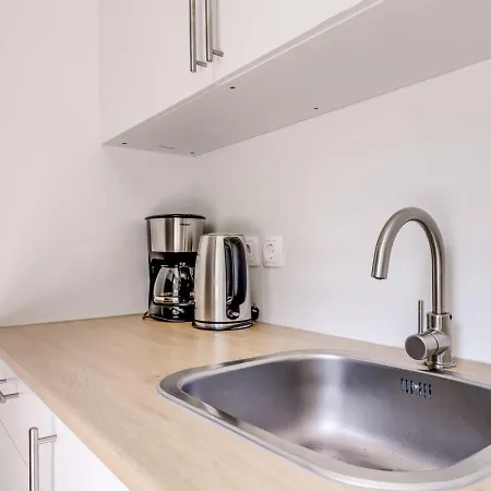 Holiday home Cube Voor Vier Personen In Zennewijnen