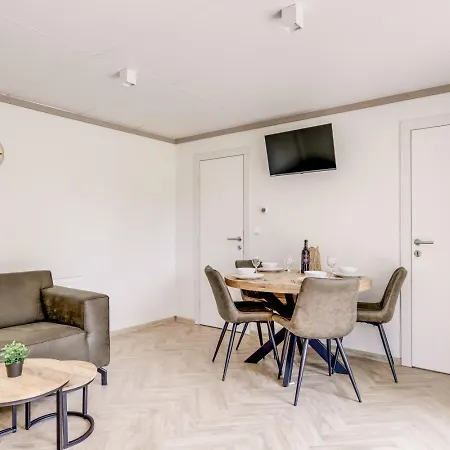 Cube Voor Vier Personen In Holiday home