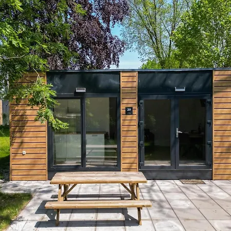 Cube Voor Vier Personen In Holiday home