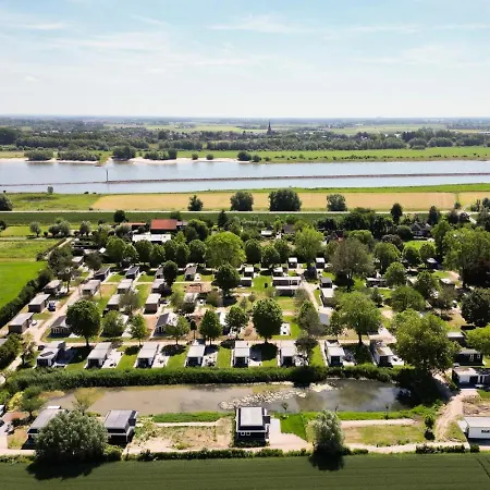 Holiday home Cube Voor Vier Personen In *